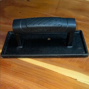 Blackstone Heavy-Duty Grill Press in Black Bacon Hamburger